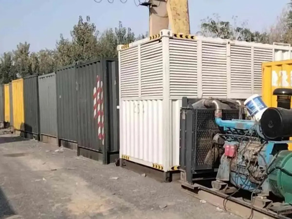 加查200KW柴油发电机机组每小时油耗是多少？